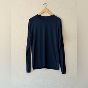 Lululemon Men’s Metal Vent Tech Long-Sleeve Shirt in Navy, sz LG